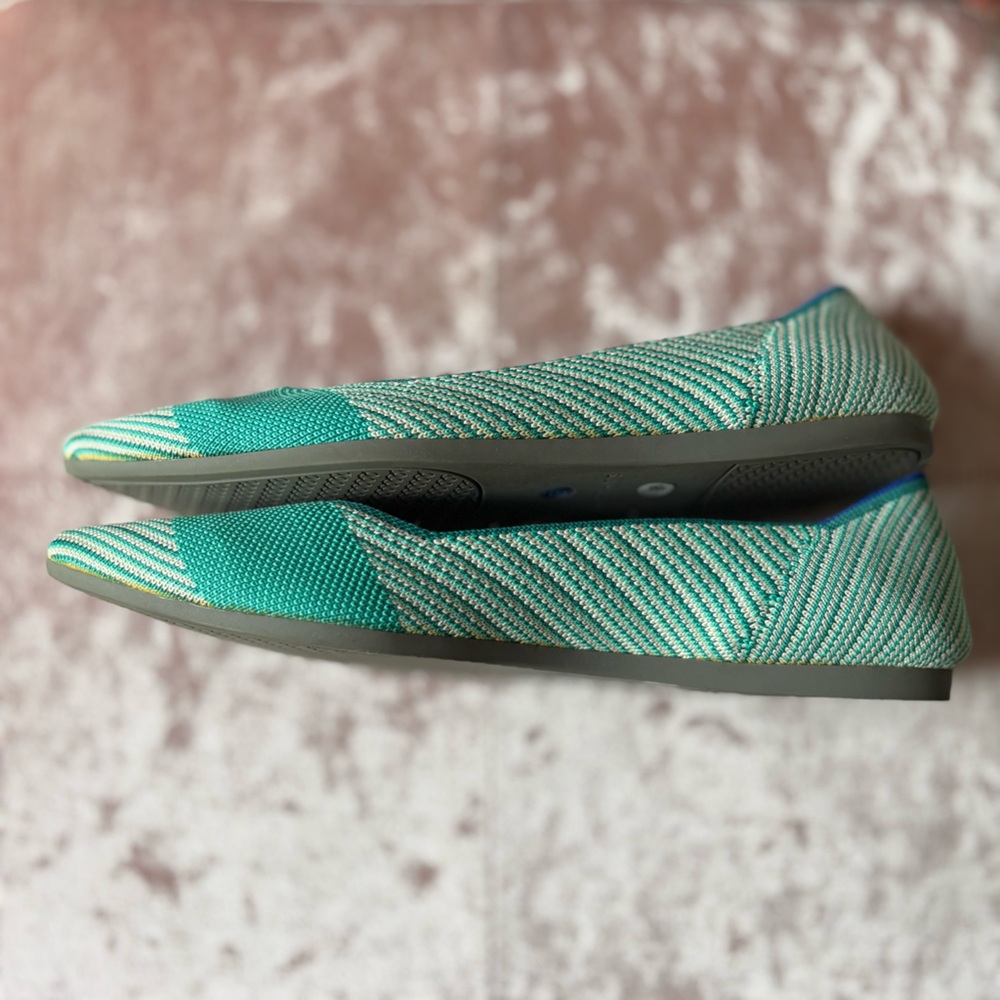Aqua Blue/Green and Cream Pointed Rothy’s size 8 - Picture 7 of 10